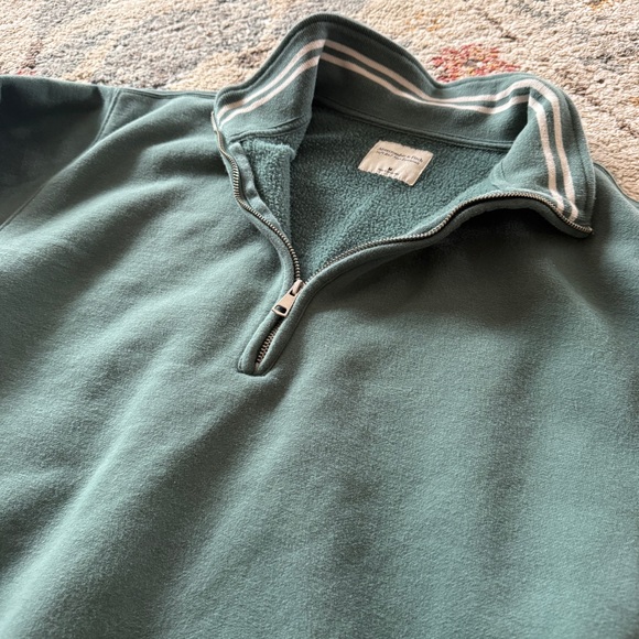 M Abercrombie Green cream half Zip-Up sweatshirt - Picture 10 of 12